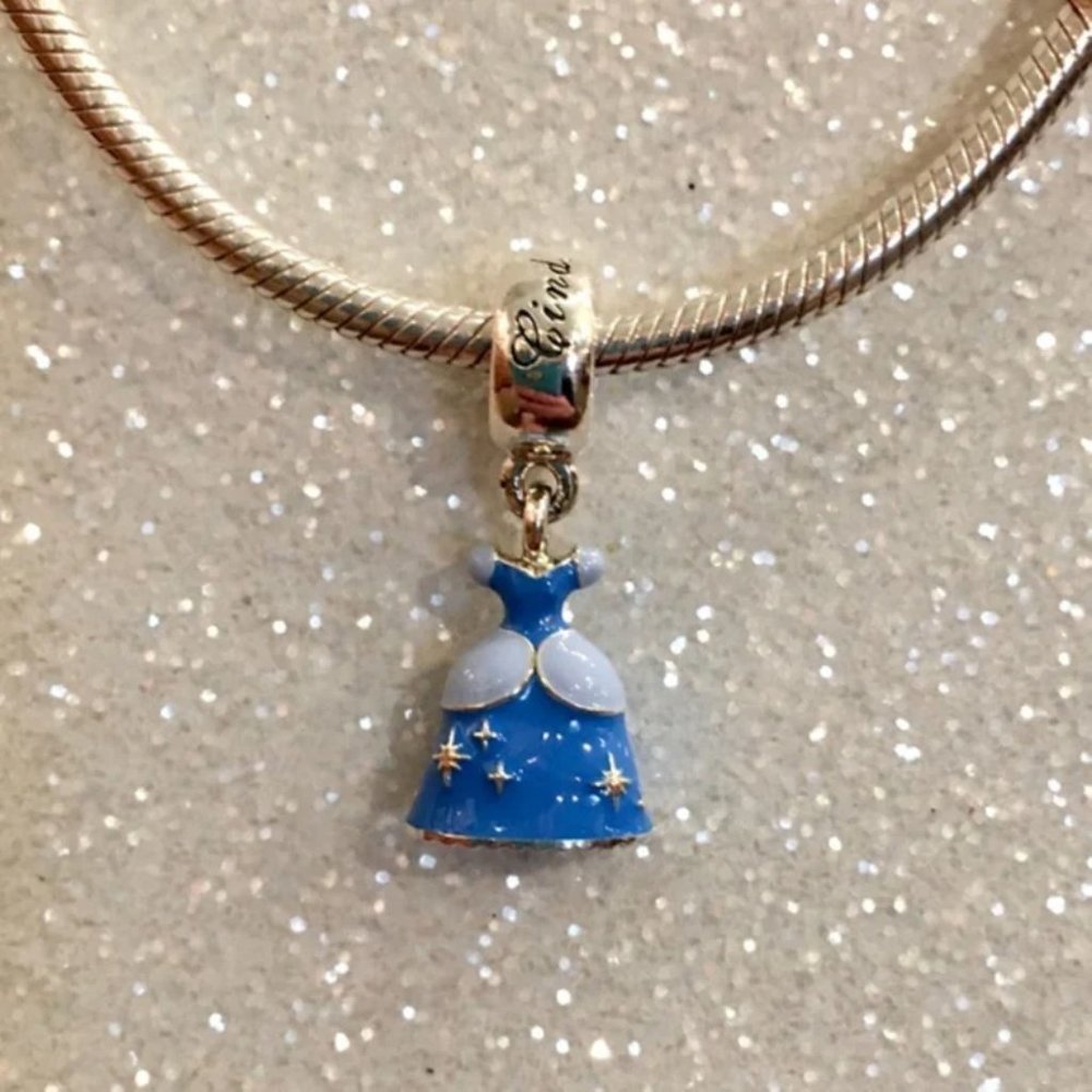 Pandora Disney Cinderellas Dress Dangle Charm